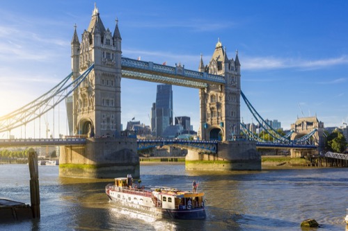 Cầu Tháp, London, Anh. Ảnh: S4svisuals/Shutterstock.